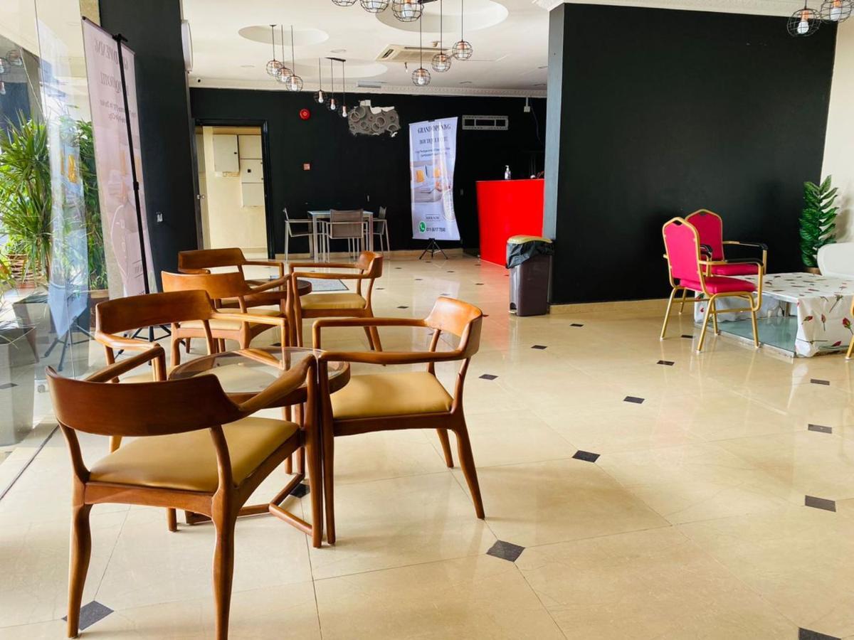Surya Boutique Hotel クラン エクステリア 写真